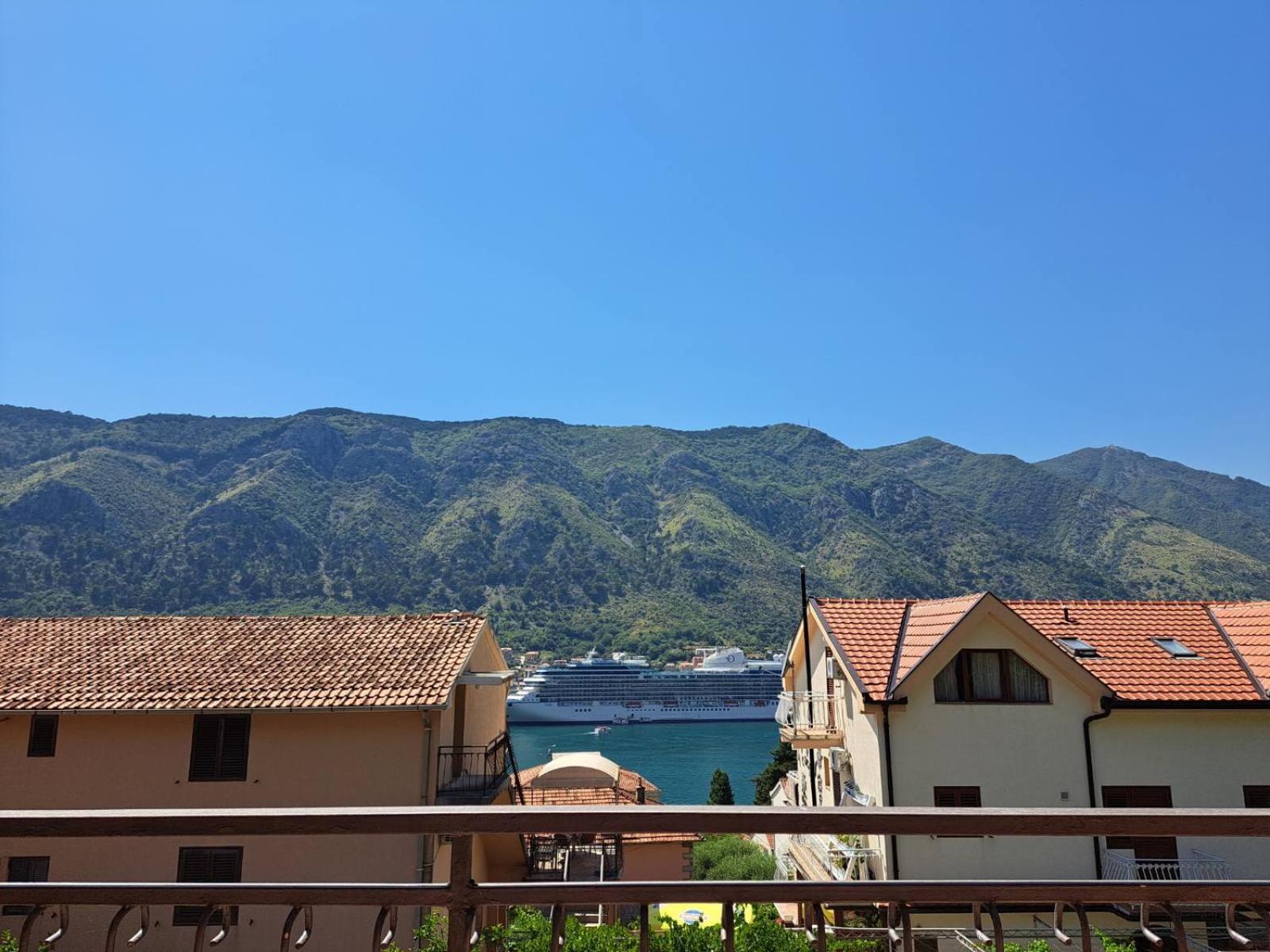 Apartments Lazarevic Kotor Bilik gambar